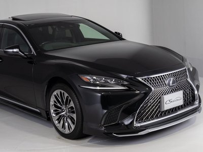 LEXUS LS - 6