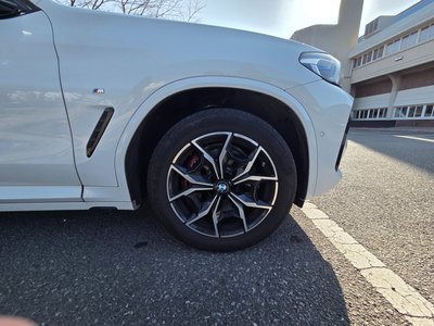 2023 BMW X4 thumbnail 11