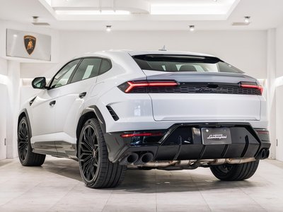 LAMBORGHINI URUS - 5
