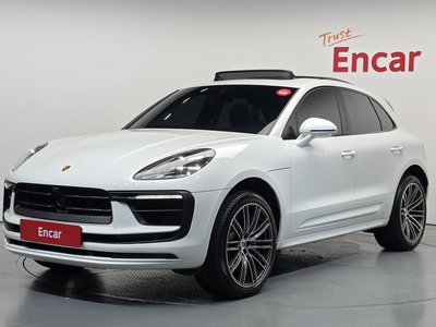 2023 Porsche MACAN photo 1