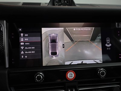 2023 Porsche MACAN thumbnail 15