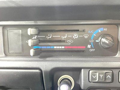 2015 Toyota LAND CRUISER 70 — миниатюра 34
