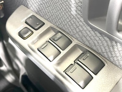 2015 Toyota LAND CRUISER 70 — миниатюра 27