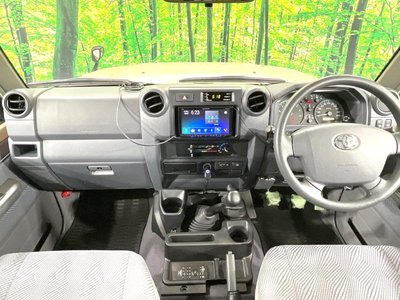 2015 Toyota LAND CRUISER 70 — фото 2
