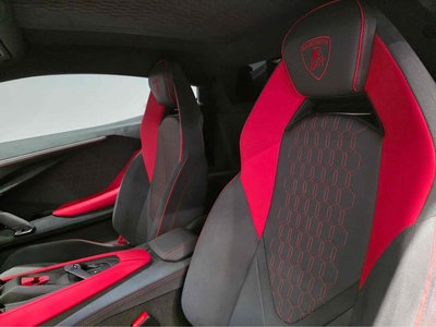 LAMBORGHINI REVUELTO - 8