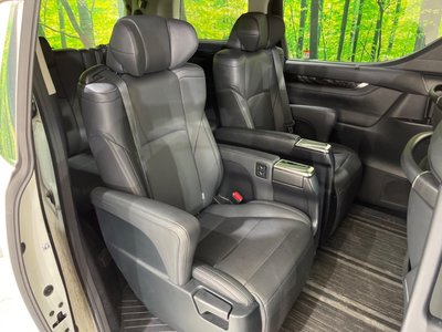 2023 Toyota ALPHARD photo 8
