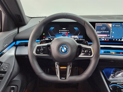 صورة مصغرة 18 لـ 2025 BMW 5 SERIES