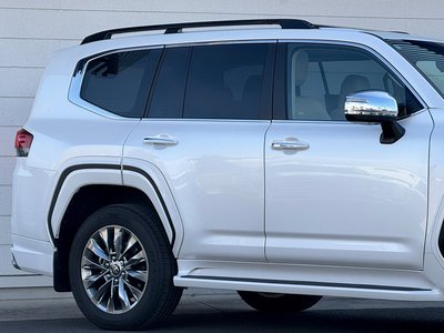 TOYOTA LAND CRUISER 300 - 10