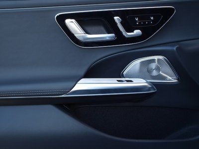 MERCEDES-BENZ E-CLASS - 7