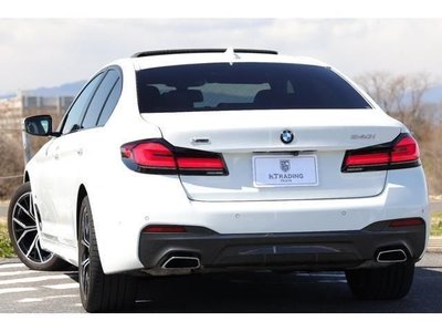 BMW 5 SERIES - 2