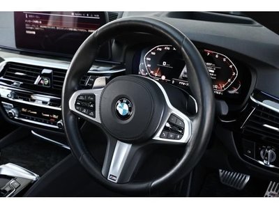 BMW 5 SERIES - 6