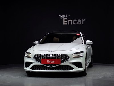 صورة 2 لـ 2022 GENESIS THE NEW G70