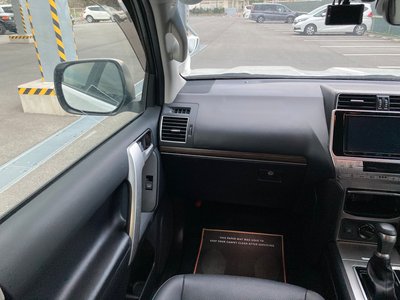 TOYOTA LAND CRUISER PRADO - 10