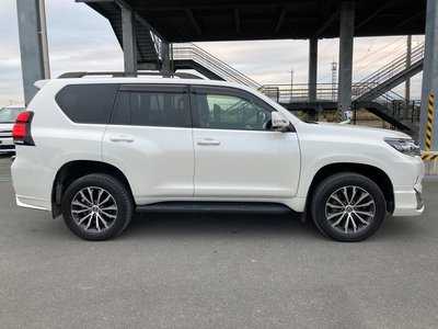 TOYOTA LAND CRUISER PRADO - 7