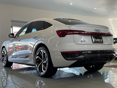 AUDI Q8 SPORTBACK E-TRON - 8