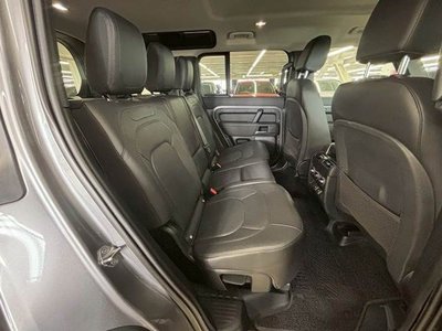 LAND ROVER DEFENDER - 8