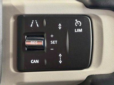 LAND ROVER DEFENDER - 9