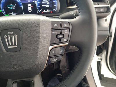 TOYOTA CROWN CROSSOVER - 8