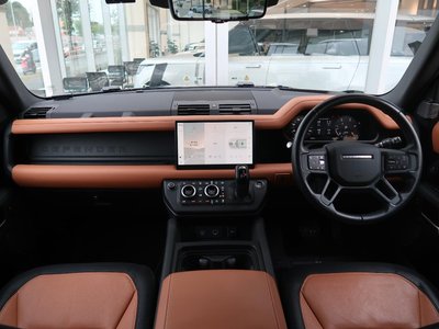 صورة 2 لـ 2024 LAND Rover DEFENDER