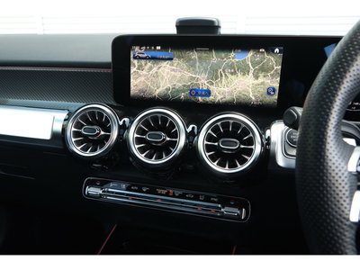 2024 Mercedes-BENZ GLB — миниатюра 24
