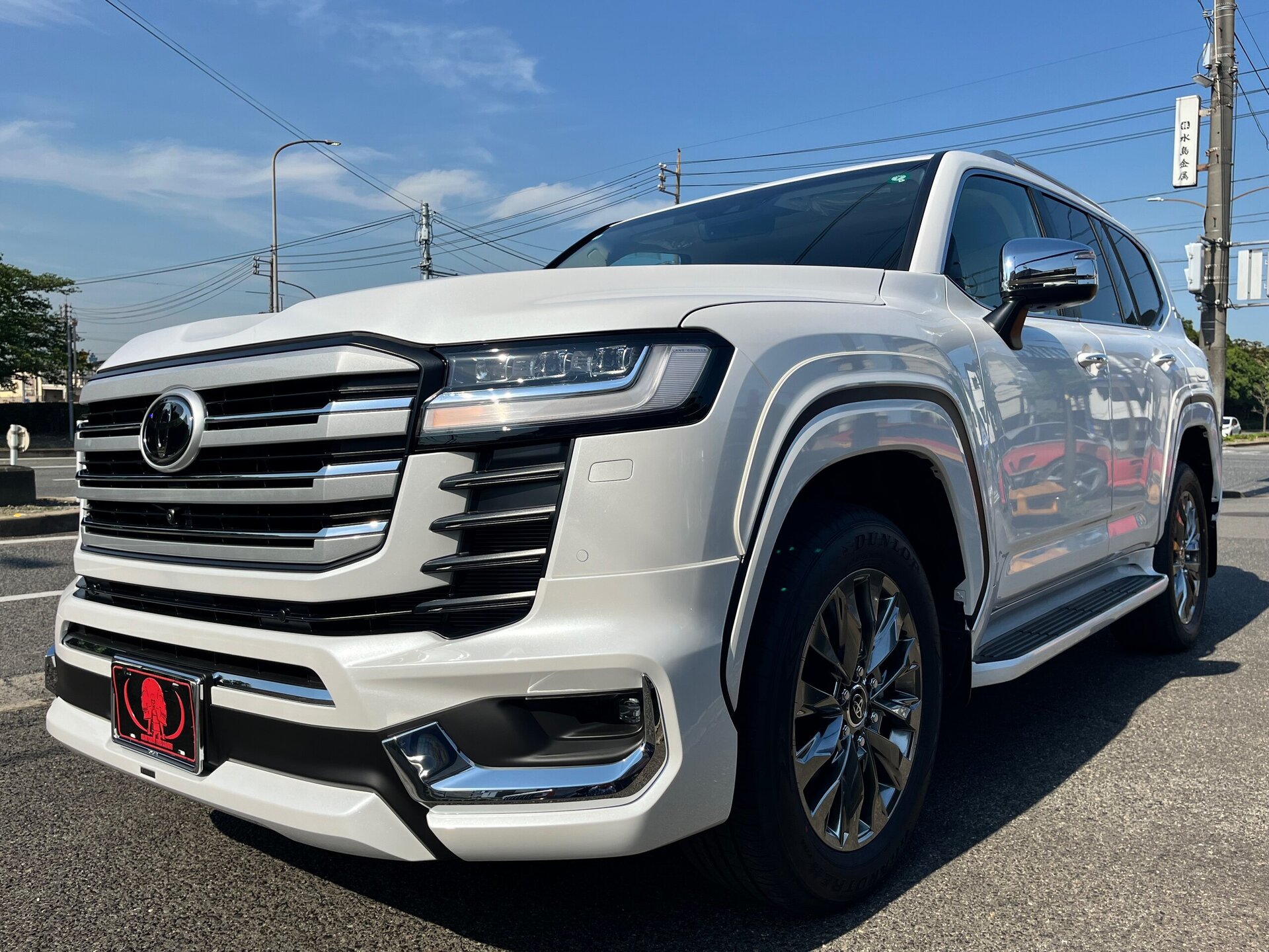 TOYOTA LAND CRUISER 300 - View 1