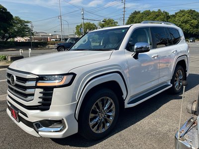 TOYOTA LAND CRUISER 300 - 8