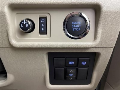 TOYOTA LAND CRUISER PRADO - 8