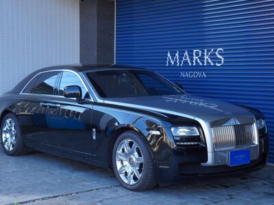 ROLLS-ROYCE GHOST
