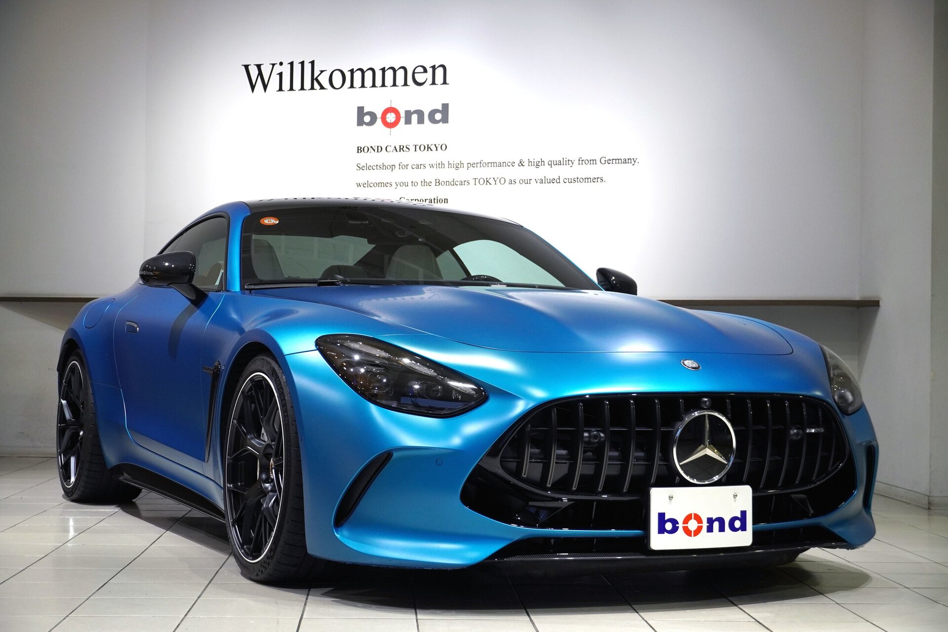 MERCEDES-BENZ GT AMG - View 1