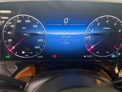 MERCEDES-BENZ E-CLASS - 6