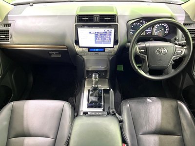TOYOTA LAND CRUISER - 2