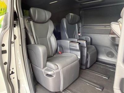 صورة 9 لـ 2024 Toyota ALPHARD