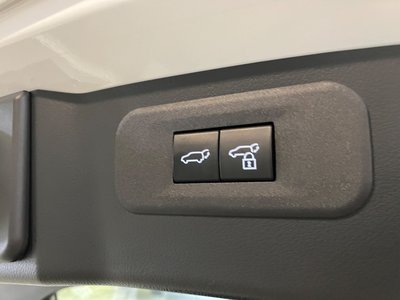 2024 Lexus NX thumbnail 18