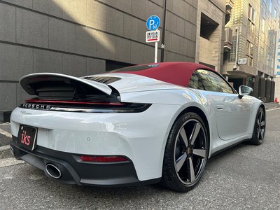 PORSCHE 911 CABRIOLET - 10