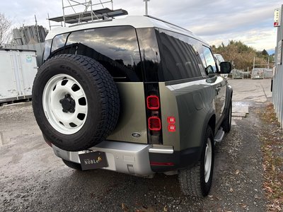 LAND ROVER DEFENDER - 7