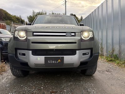 LAND ROVER DEFENDER - 4