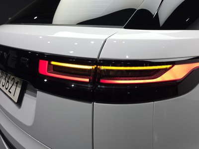 2025 LAND Rover RANGE ROVER VELAR photo 10
