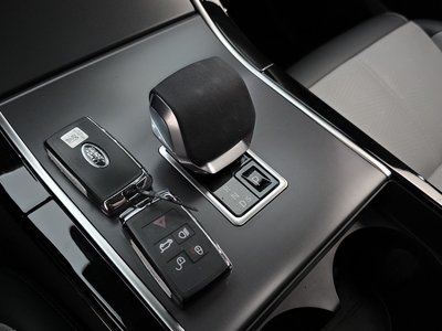 صورة مصغرة 12 لـ 2025 LAND Rover RANGE ROVER VELAR