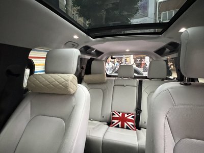 2024 LAND Rover DEFENDER — фото 9