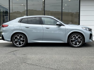 2025 BMW IX2 照片 6