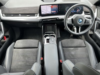 2025 BMW IX2 照片 2