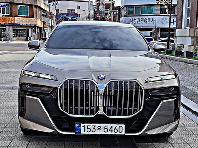 BMW 7 SERIES