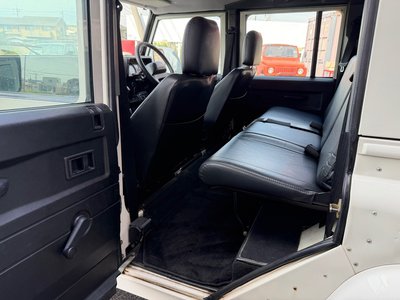 2004 LAND Rover DEFENDER thumbnail 23