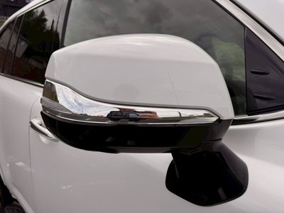 LEXUS LX - 7