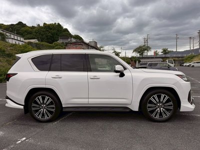 LEXUS LX - 8