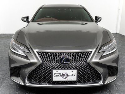 LEXUS LS - 6