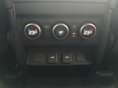 2023 LAND Rover DEFENDER thumbnail 15