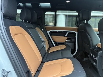 2023 LAND Rover DEFENDER thumbnail 11