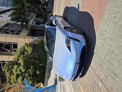 PORSCHE TAYCAN - 1