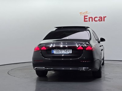صورة 4 لـ 2024 Mercedes-BENZ E-CLASS